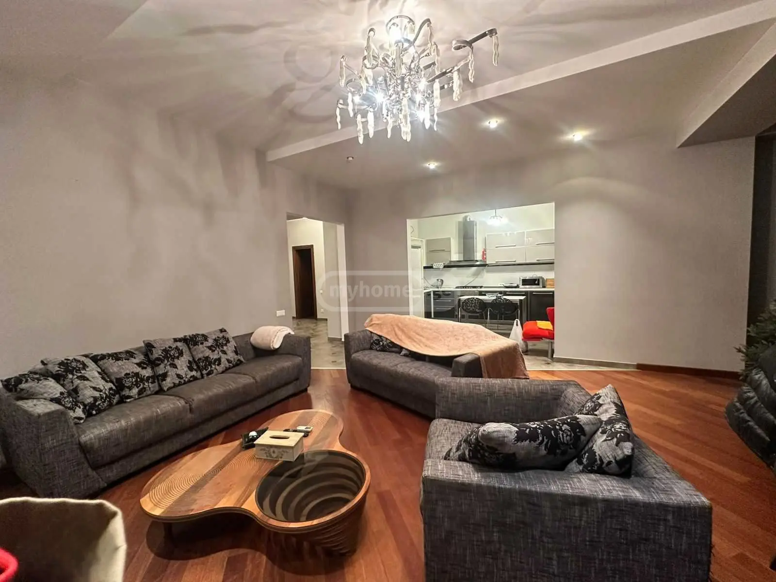 For Sale 4 Room Apartment view 1