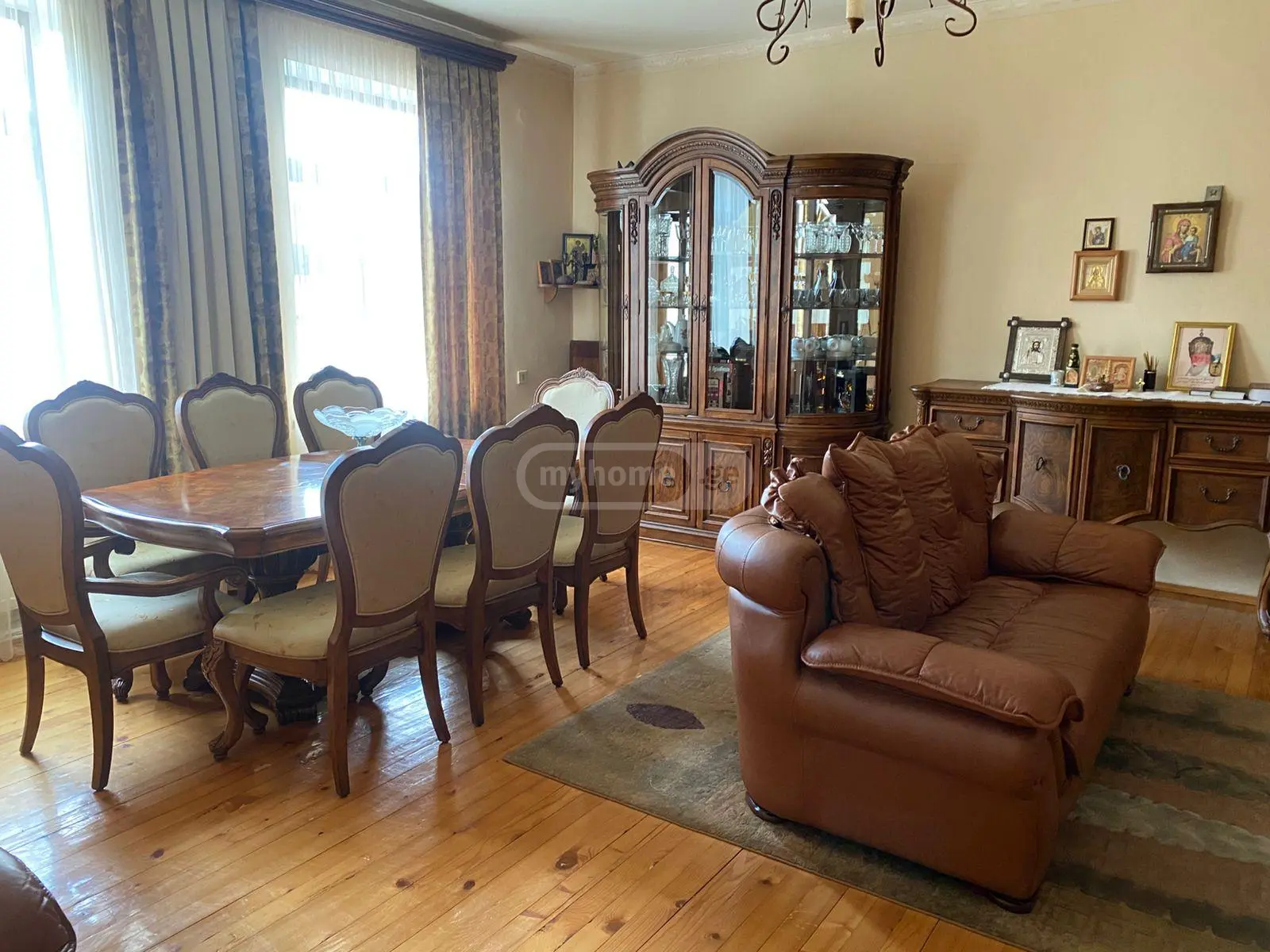 For Sale 6 Room Apartment Borjomshi view 4