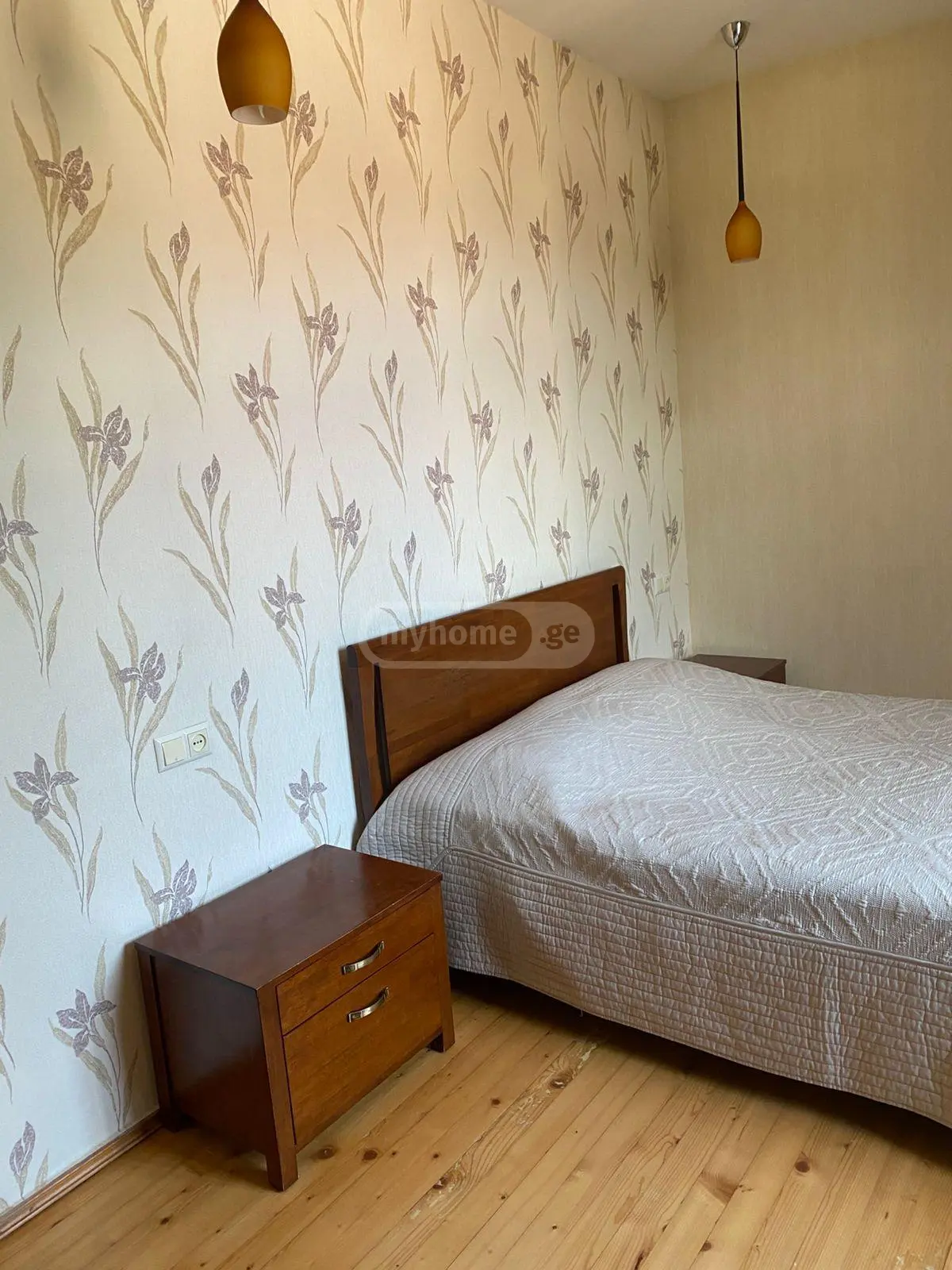 For Sale 6 Room Apartment Borjomshi view 8