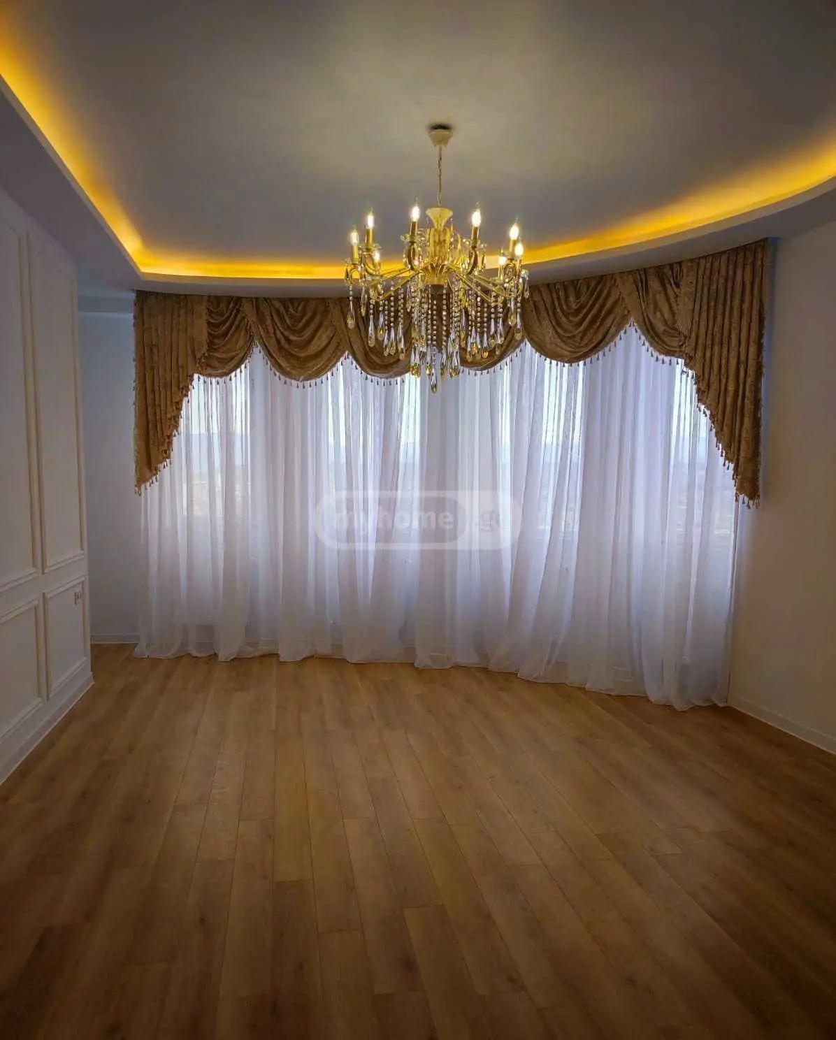 For Sale 4 Room Apartment view 3