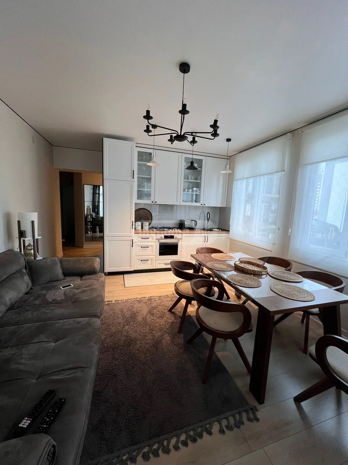 For Sale 3 Room Apartment view 2