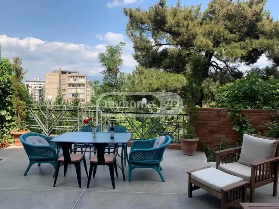 For Rent 10+ Room Sastumro Veraze view 2