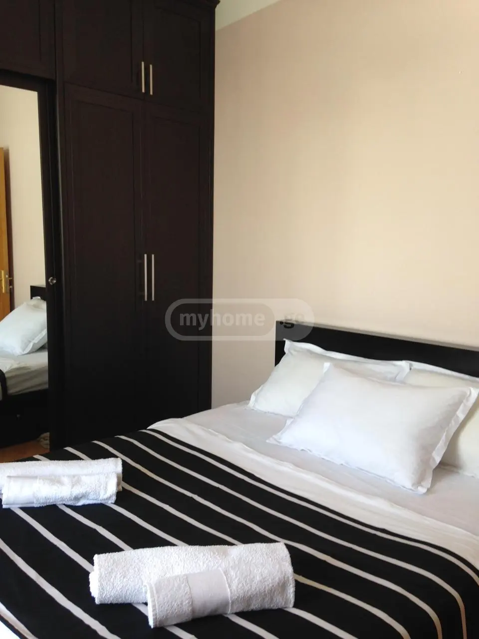 For Rent 4 Room Apartment Mtatsmindaze view 6
