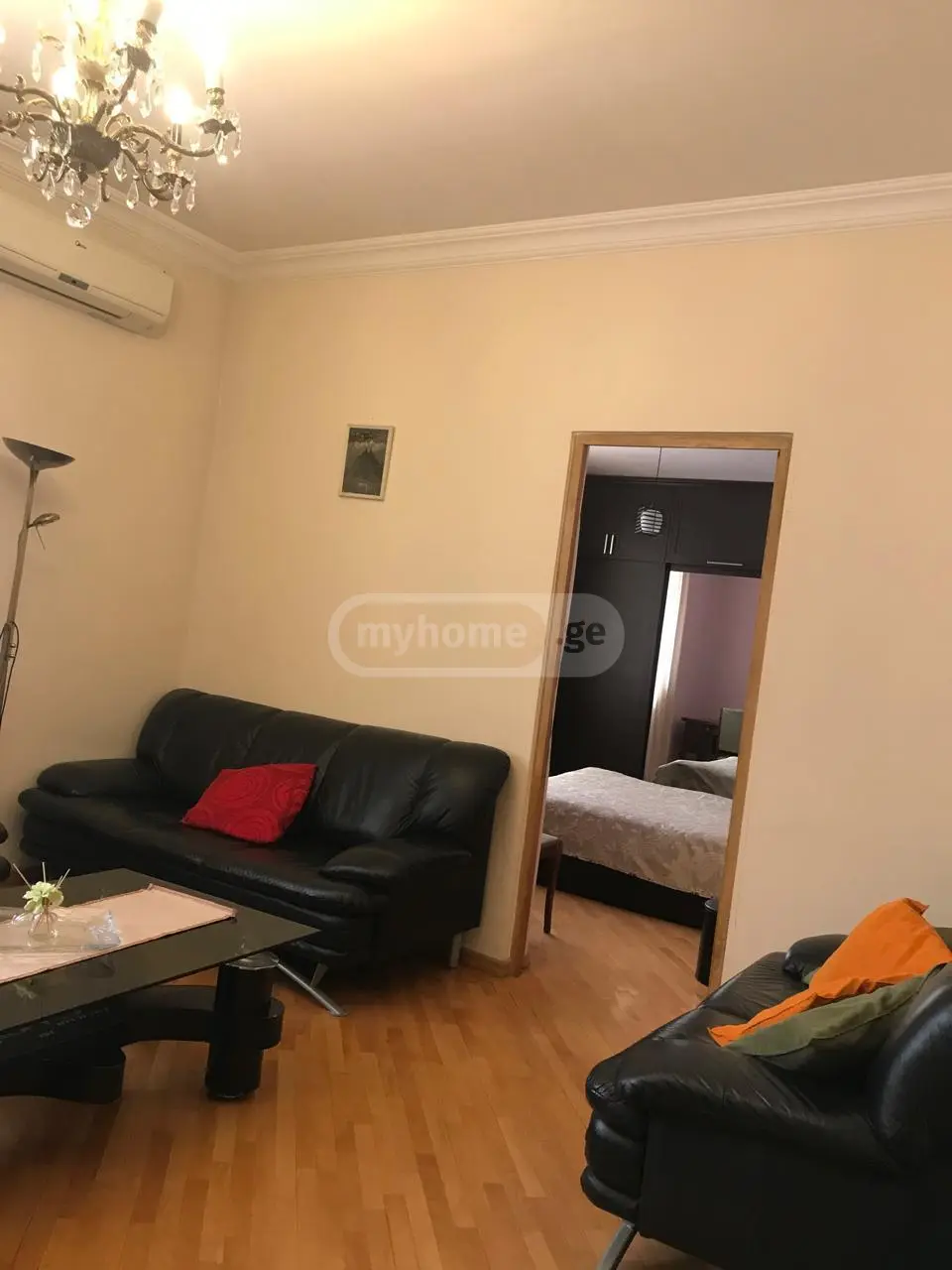 For Rent 4 Room Apartment Mtatsmindaze view 7