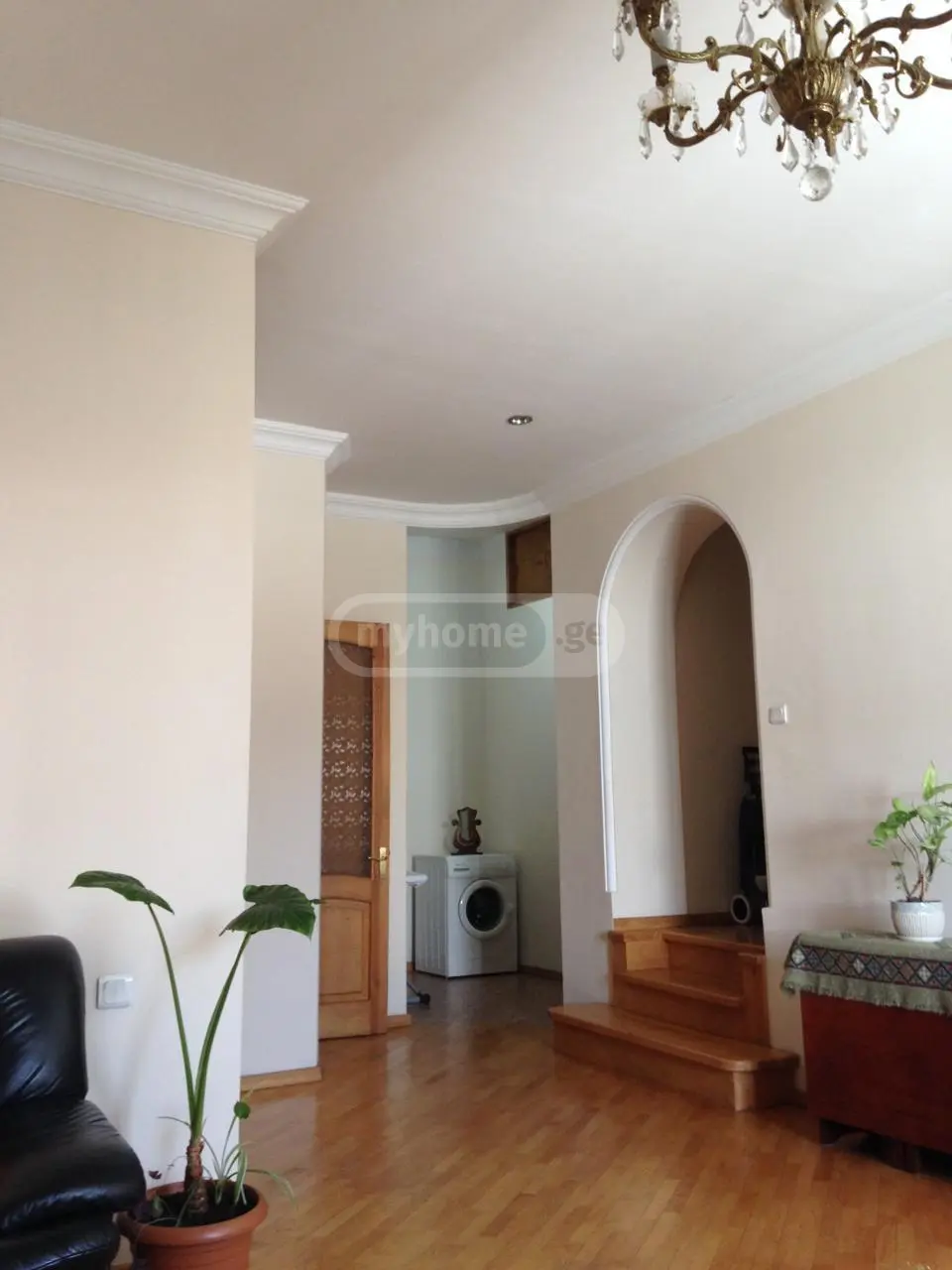 For Rent 4 Room Apartment Mtatsmindaze view 9