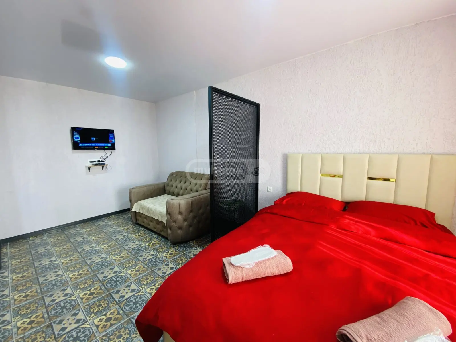 Daily Rent 1 Room Apartment Kutaisshi view 2