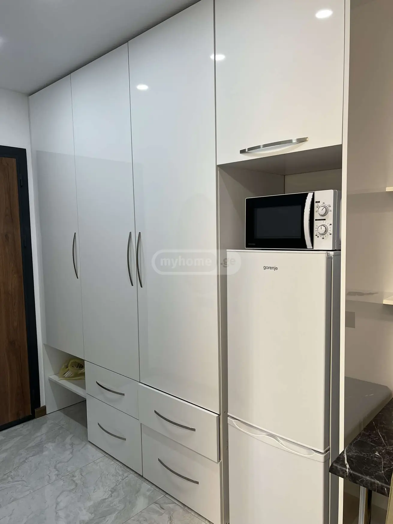 For Sale 1 Room Apartment view 3