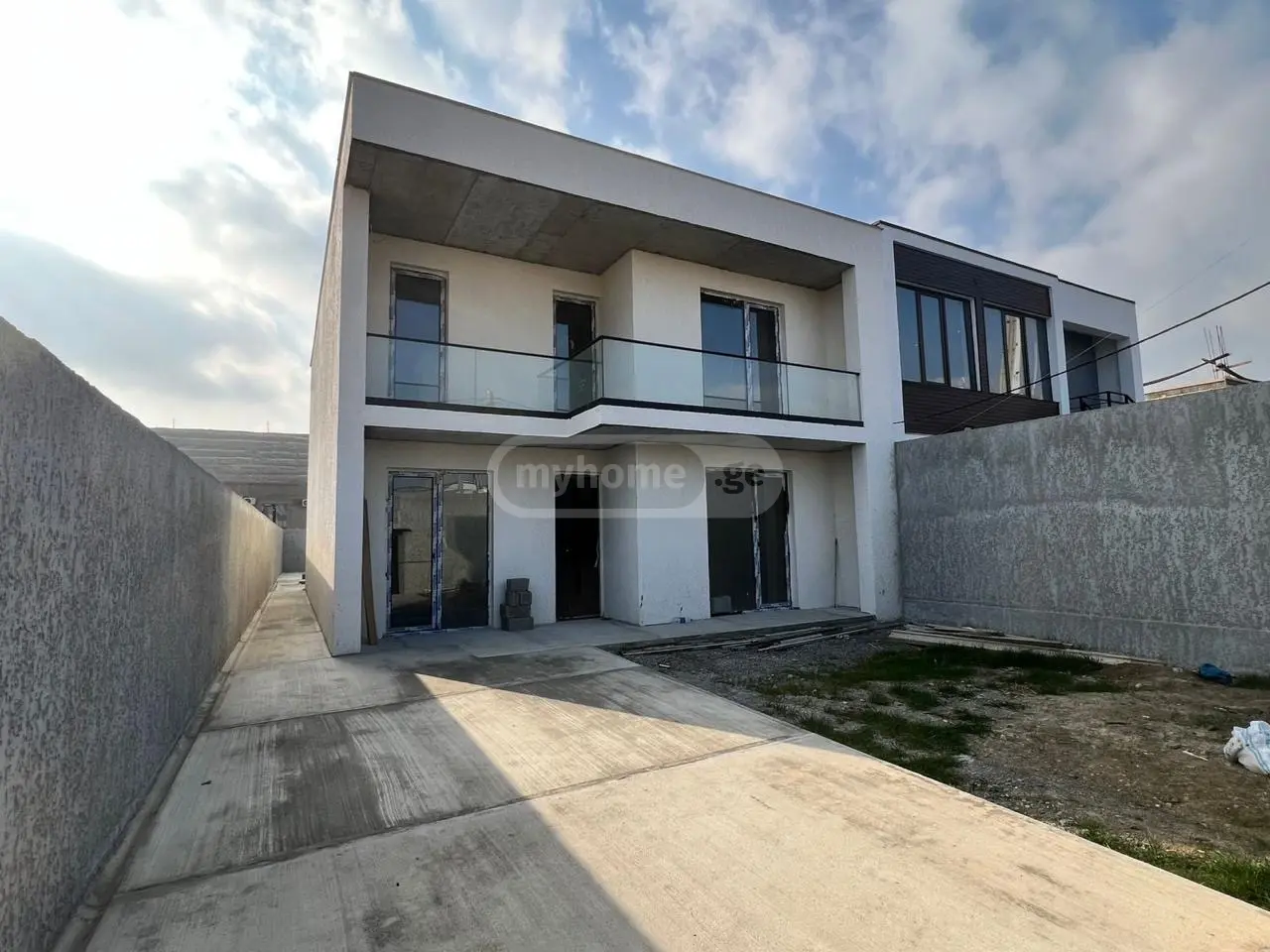 For Sale 5 Room Private House view 1