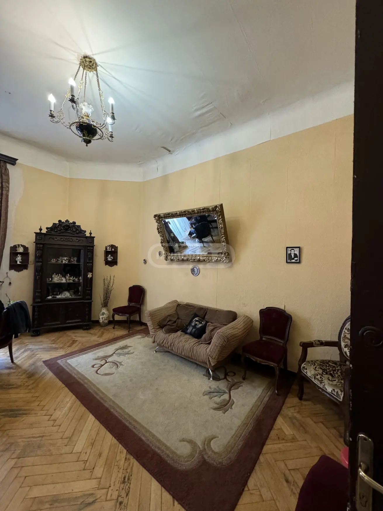 For Sale 4 Room Apartment Chughuretshi view 7
