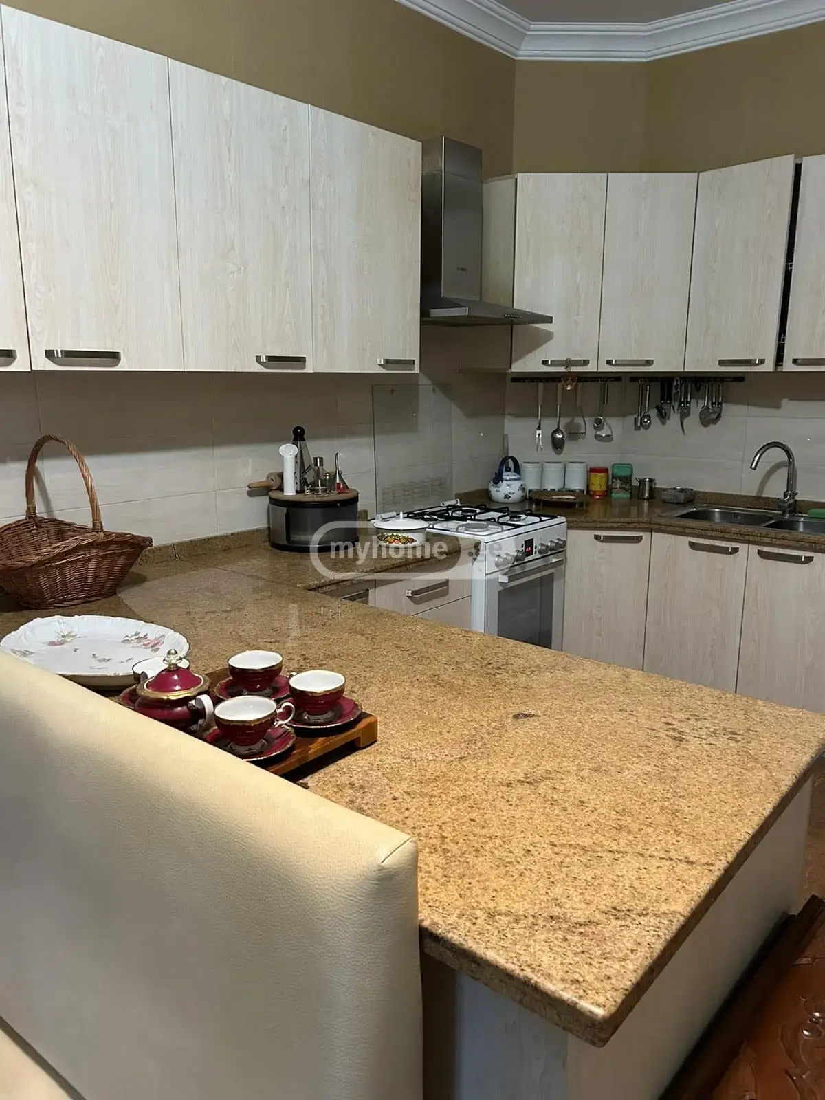 For Rent 10+ Room Private House Mtatsmindaze view 9