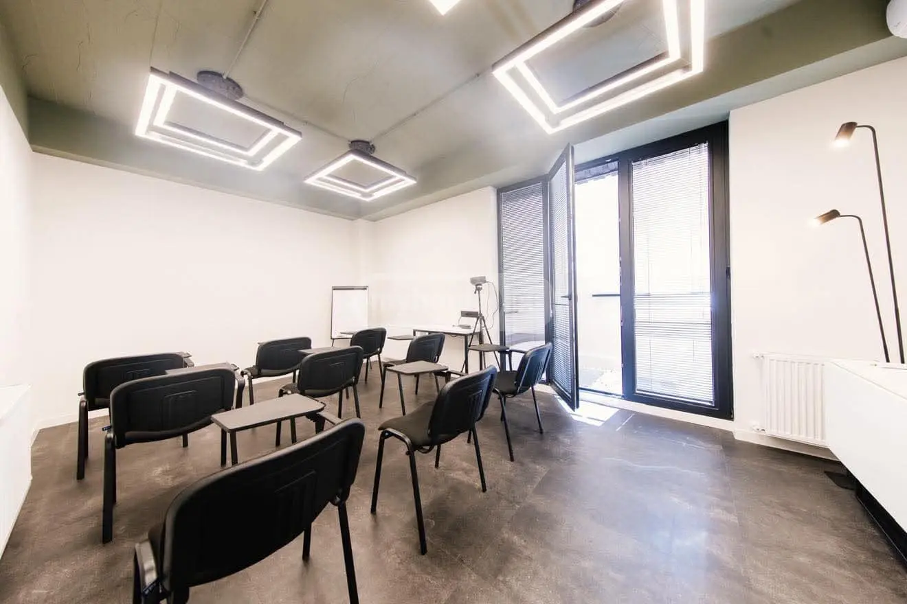 For Rent Saopise Commercial Space Veraze view 1
