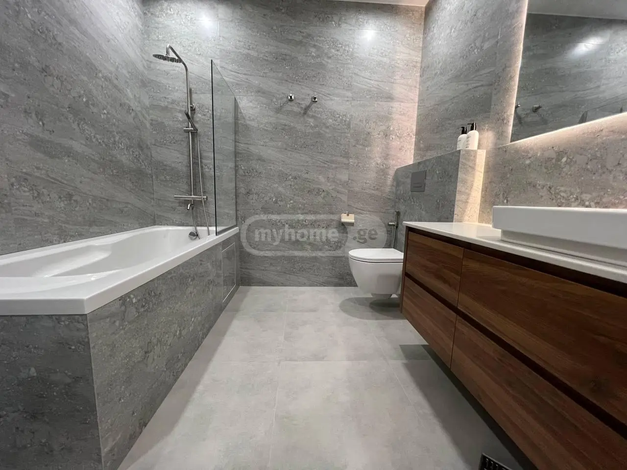 For Sale 1 Room Apartment view 3