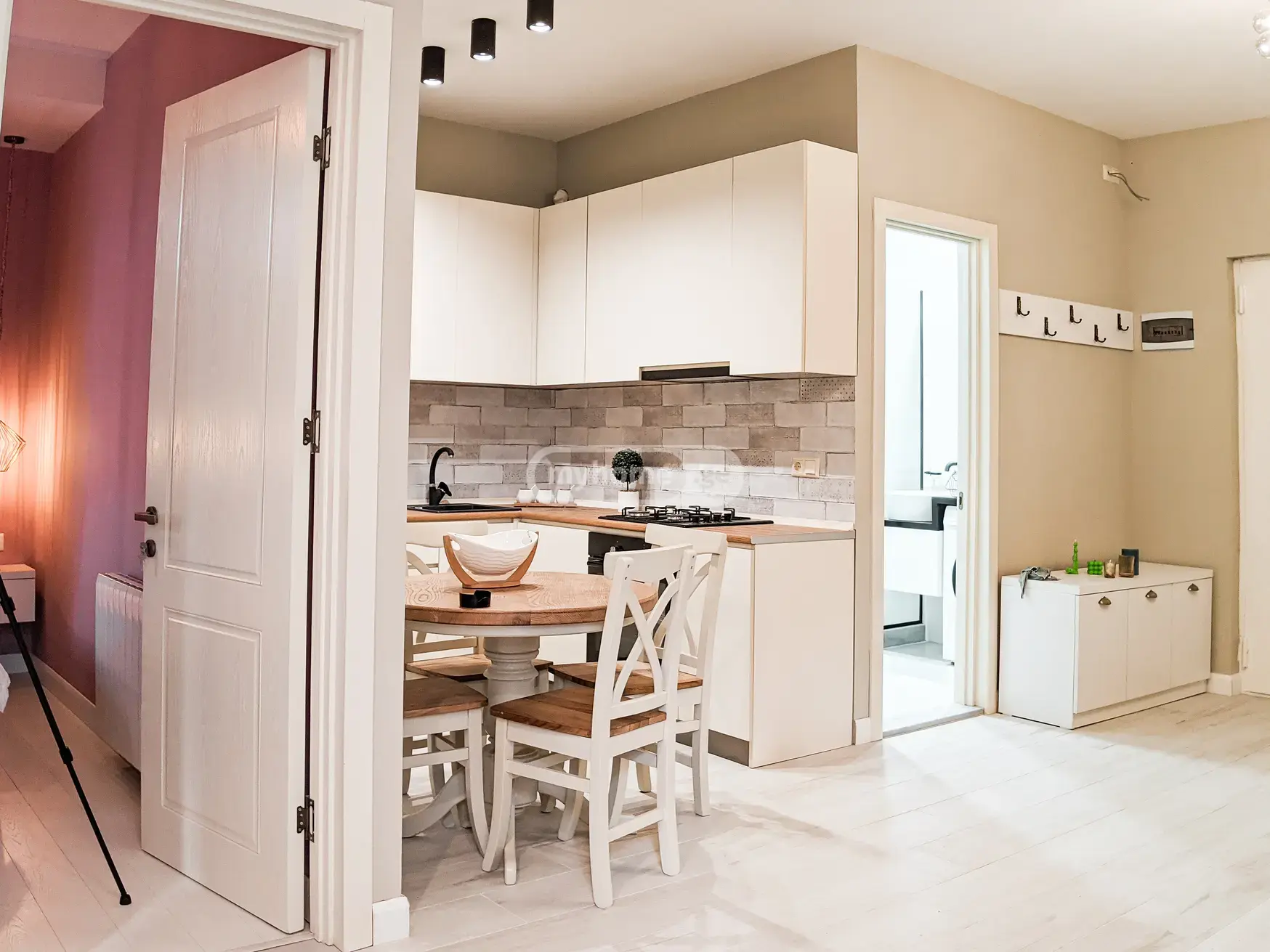 For Rent 3 Room Apartment Kutaisshi view 4