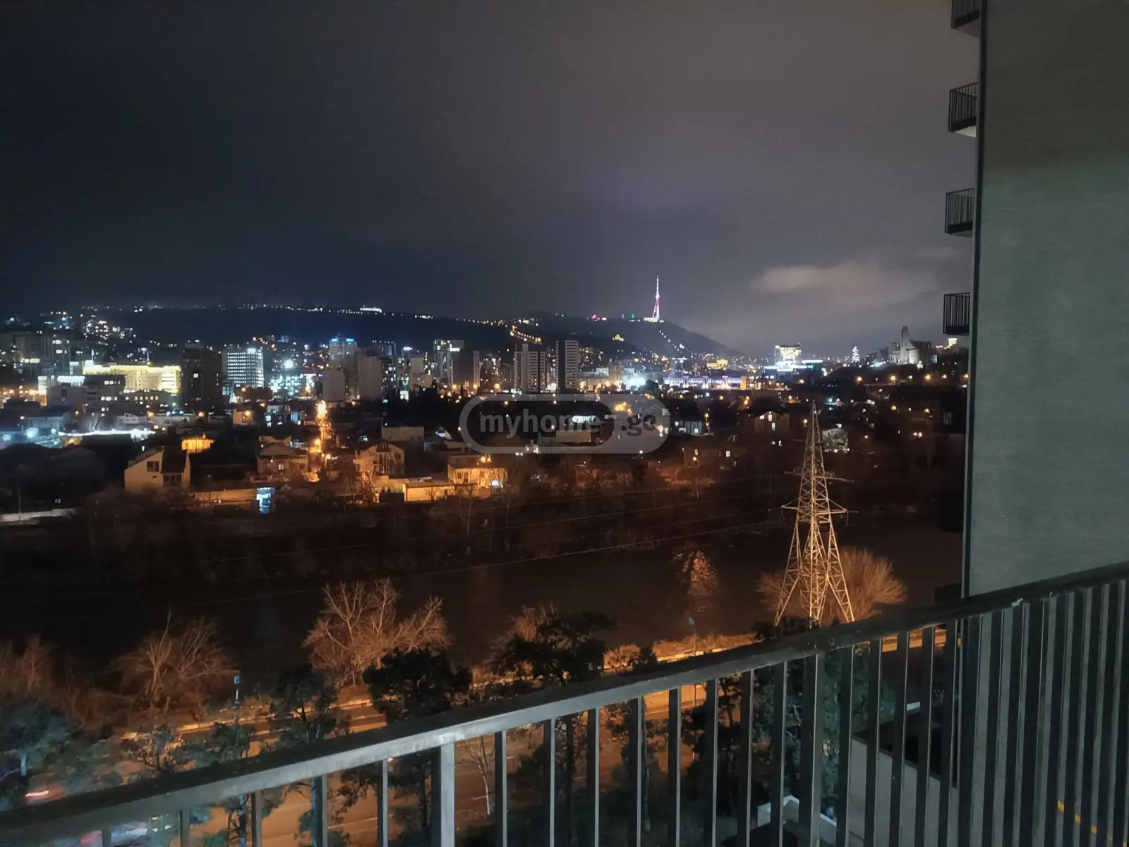 4 Room Flat Daily Rent. Isani view 23