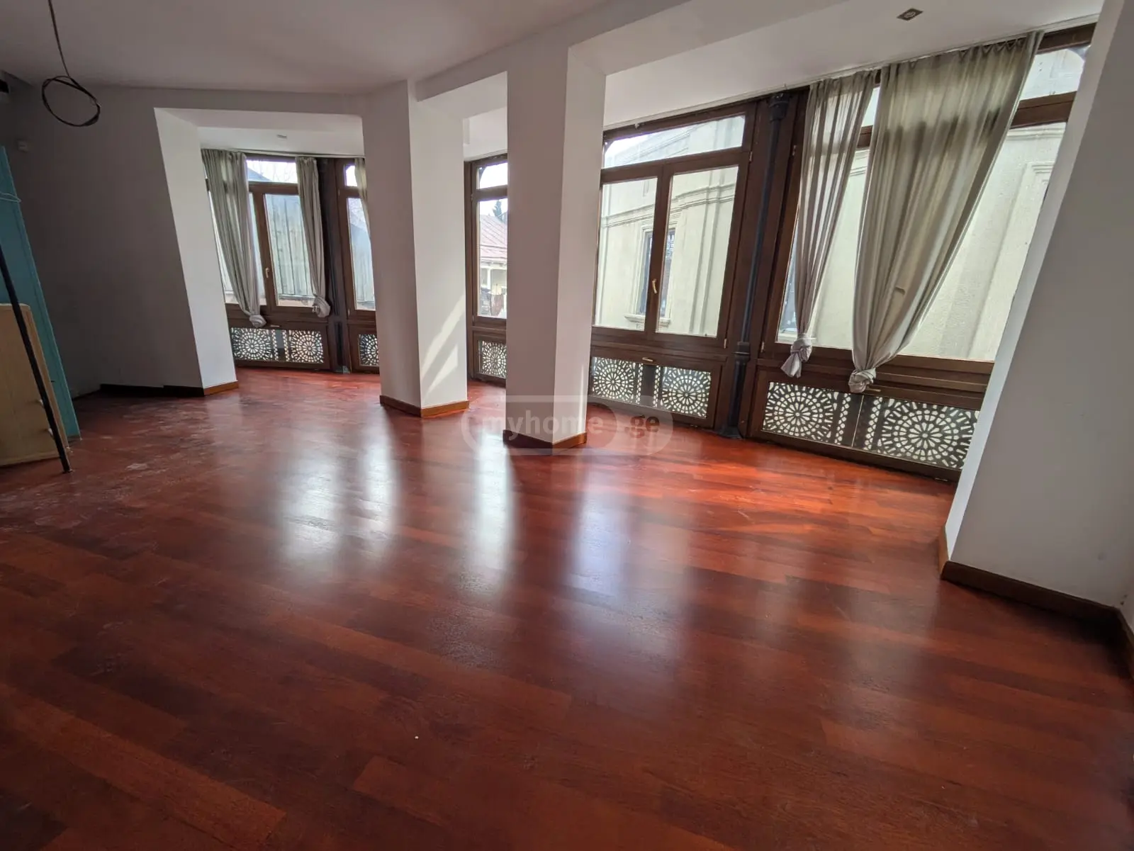 For Sale 4 Room Private House Abanotubanshi, 1 of 12