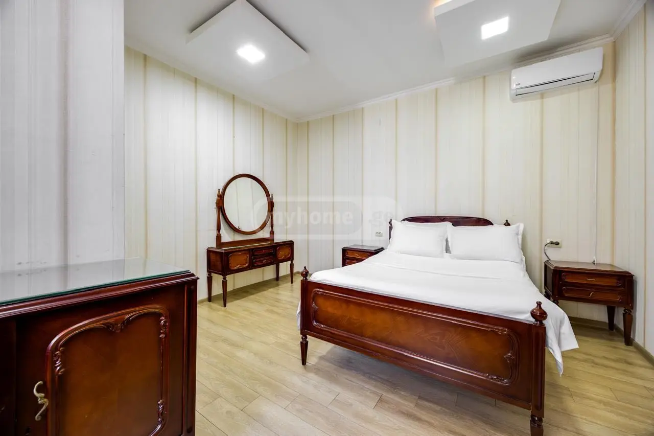 Daily Rent 4 Room Apartment Chughuretshi, 6 of 8