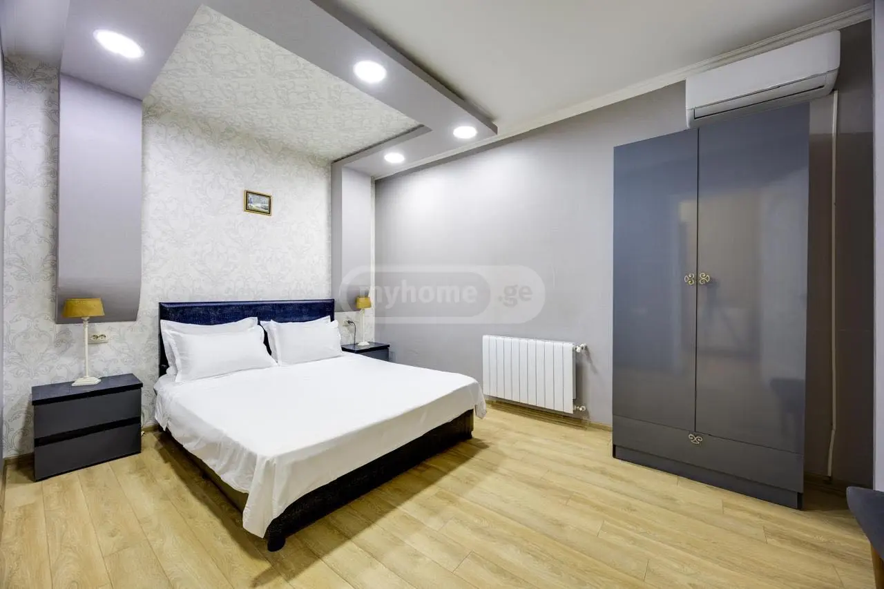 Daily Rent 4 Room Apartment Chughuretshi, 2 of 8