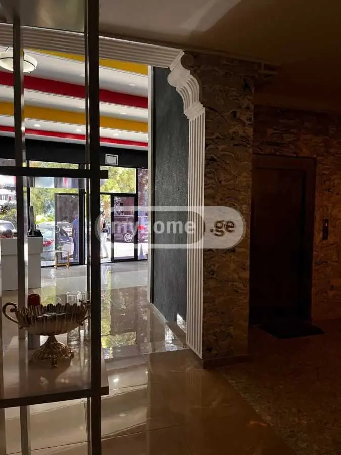 For Sale 10+ Room Sastumro In Batumi, 2 of 11
