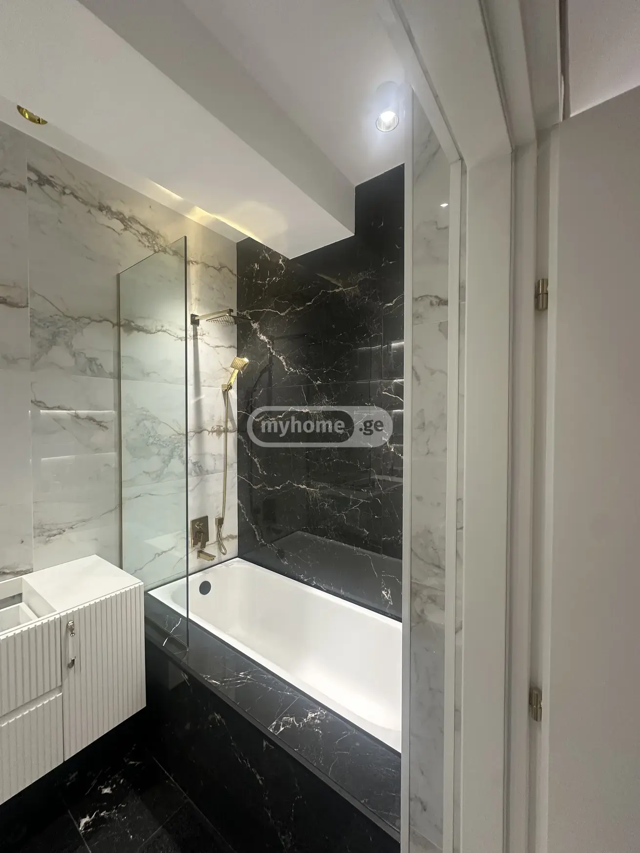 For Sale 3 Room Apartment Kutaisshi view 9