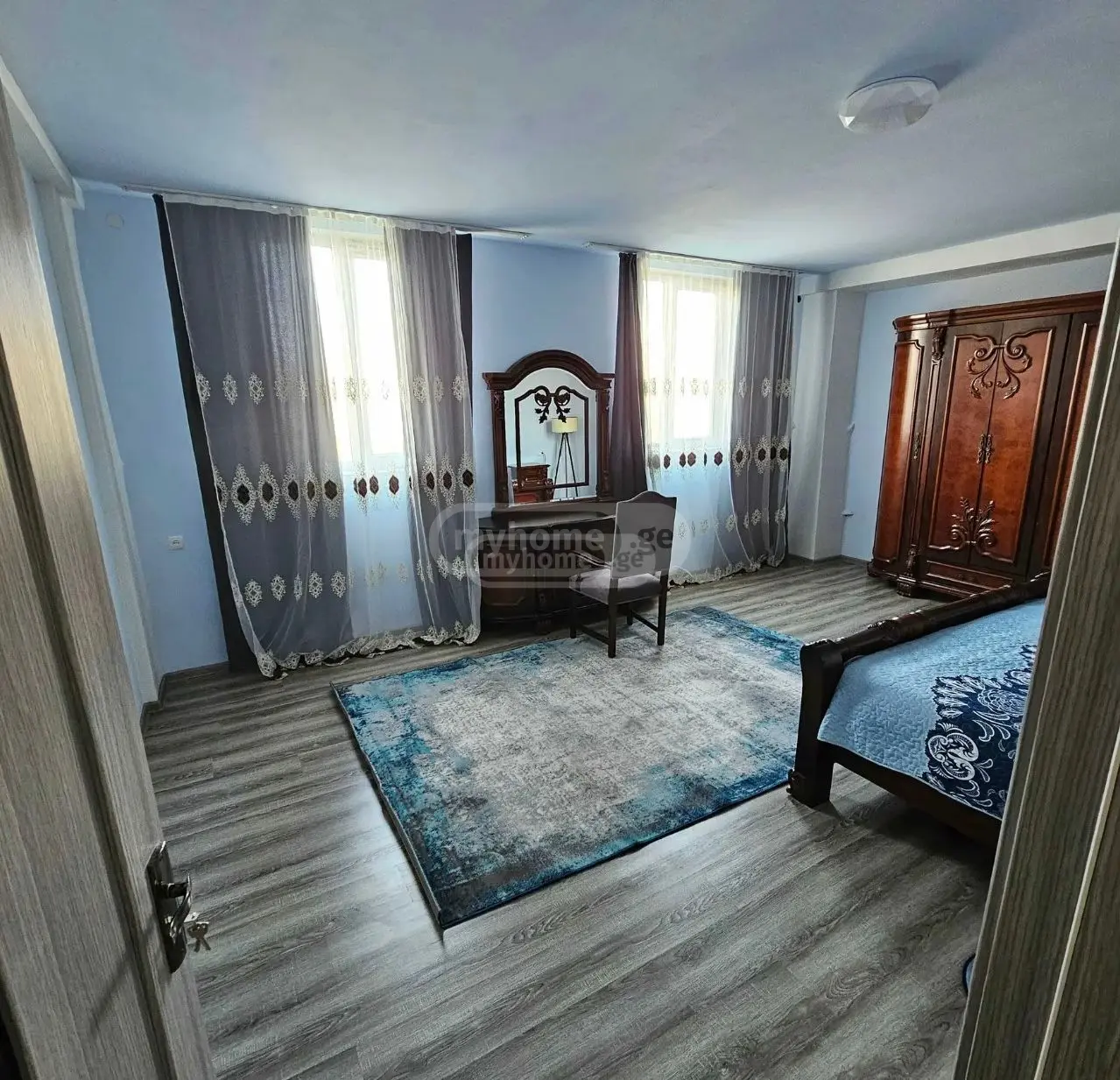 For Rent 5 Room Apartment Kutaisshi view 4