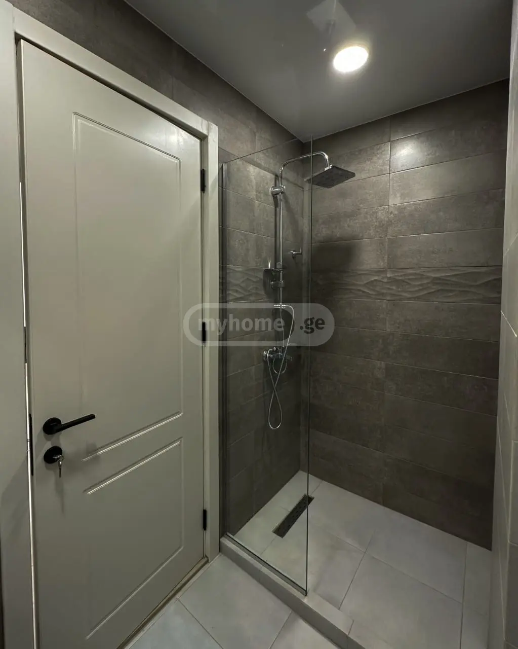Daily Rent 2 Room Apartment Avlabarshi view 3