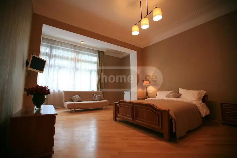 For Rent 10+ Room Sastumro Veraze view 1