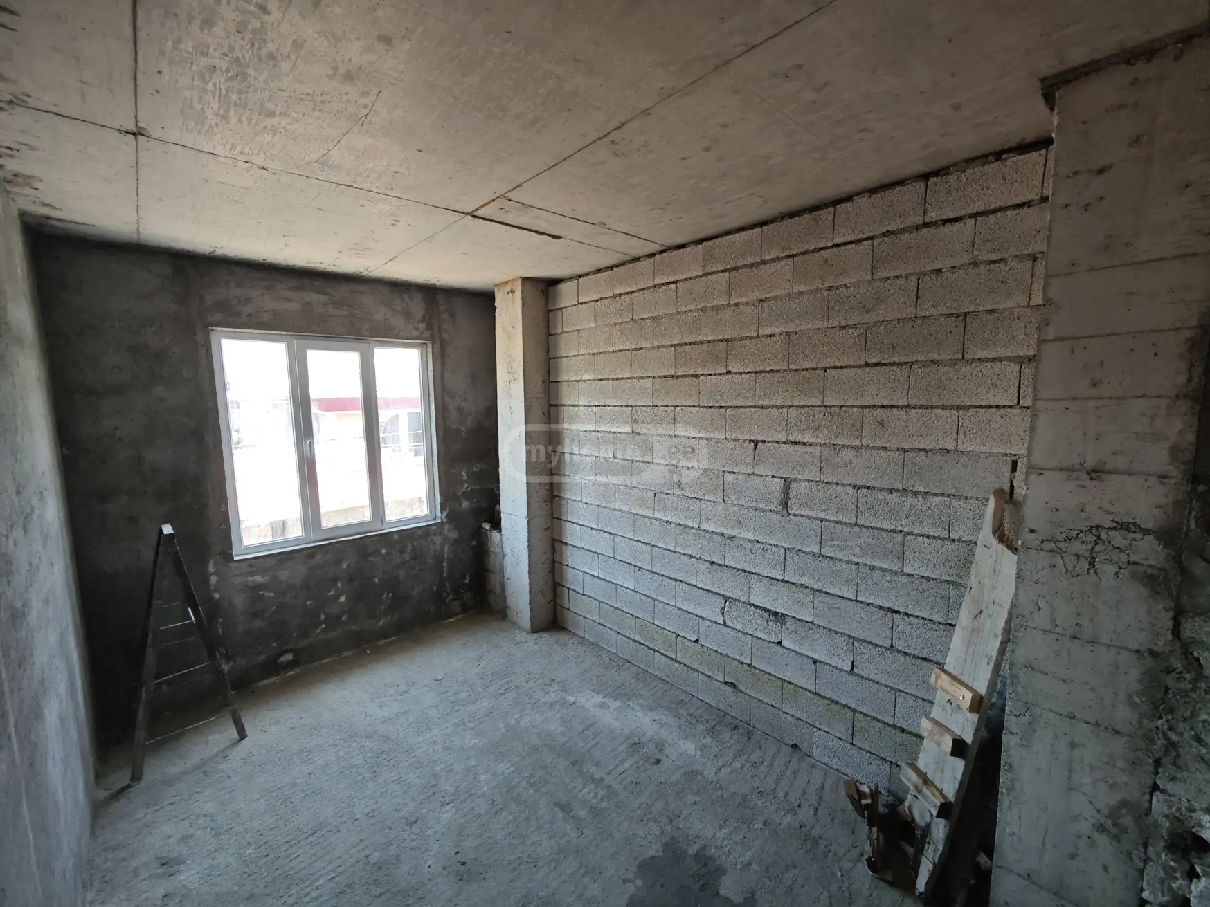 For Sale 3 Room Apartment view 4