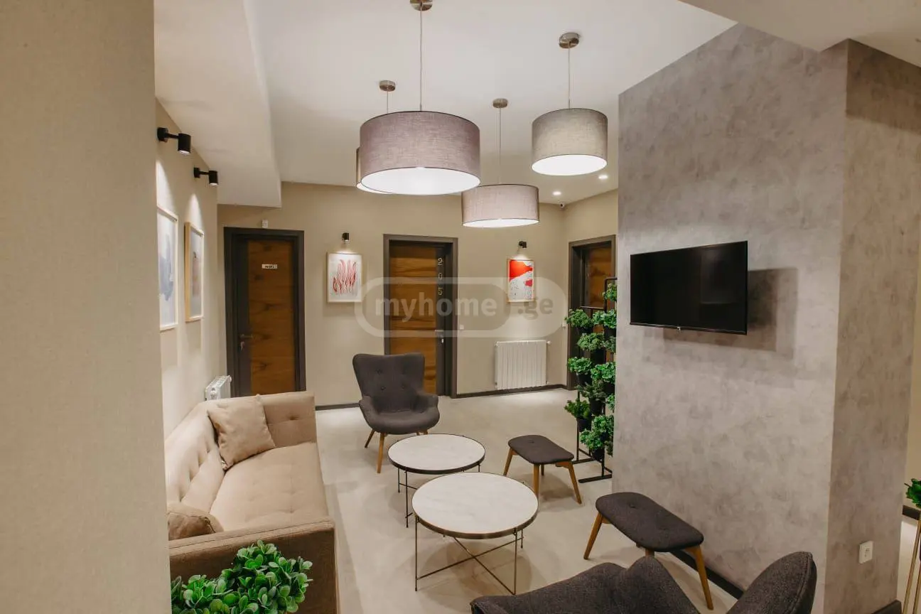 For Sale 10+ Room Sastumro In Saburtalo, 2 of 11