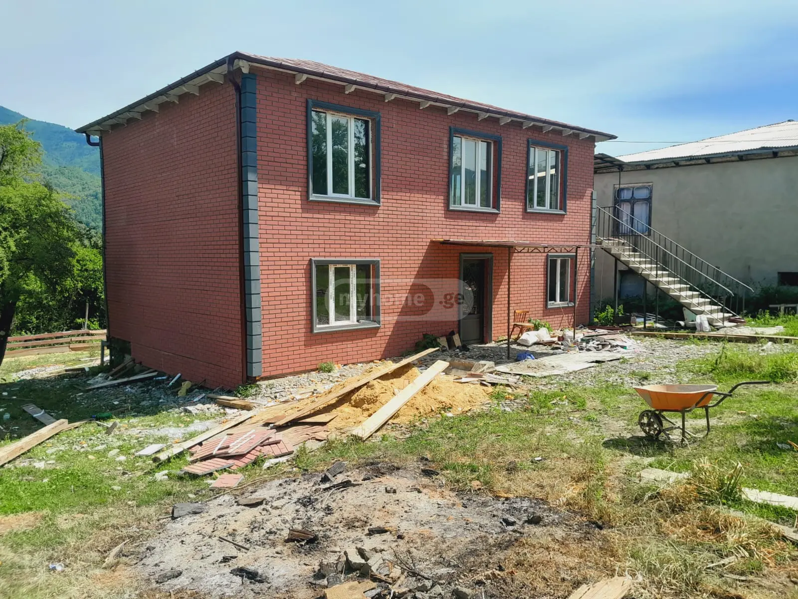 For Sale 8 Room Private House Ambrolaurshi view 2