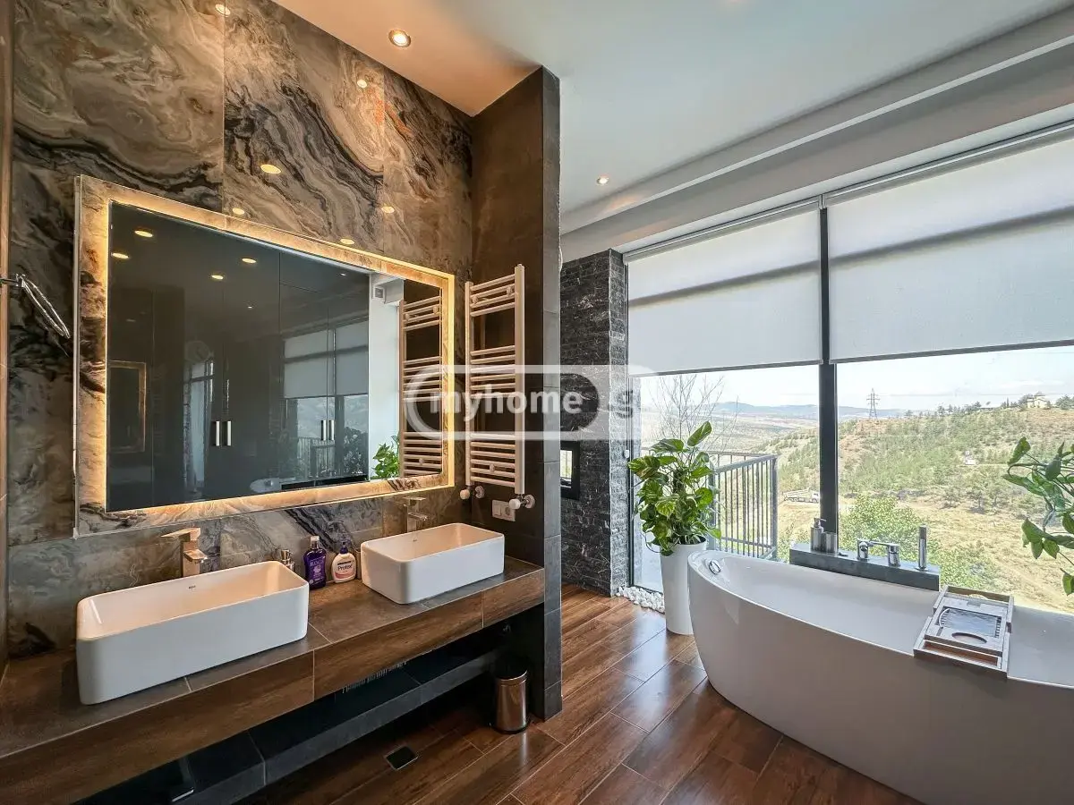 For Sale 8 Room Private House Tsqnetshi, 9 of 11