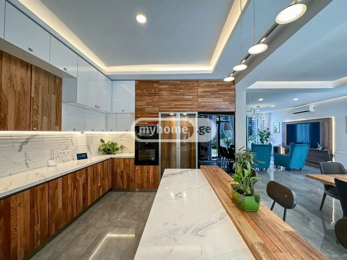 For Sale 8 Room Private House Tsqnetshi, 3 of 11