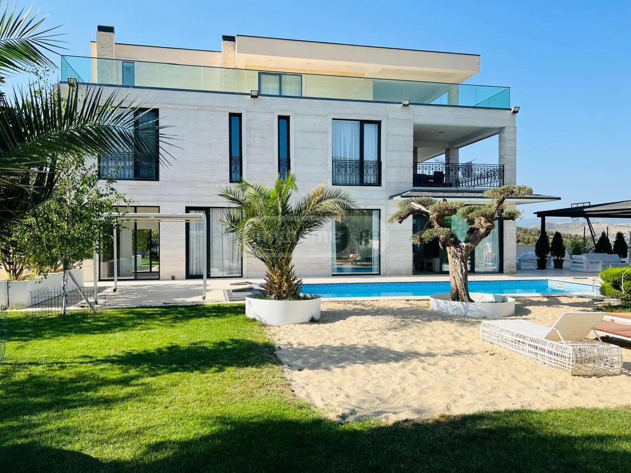 For Sale 10+ Room Private House Krtsanisshi view 1