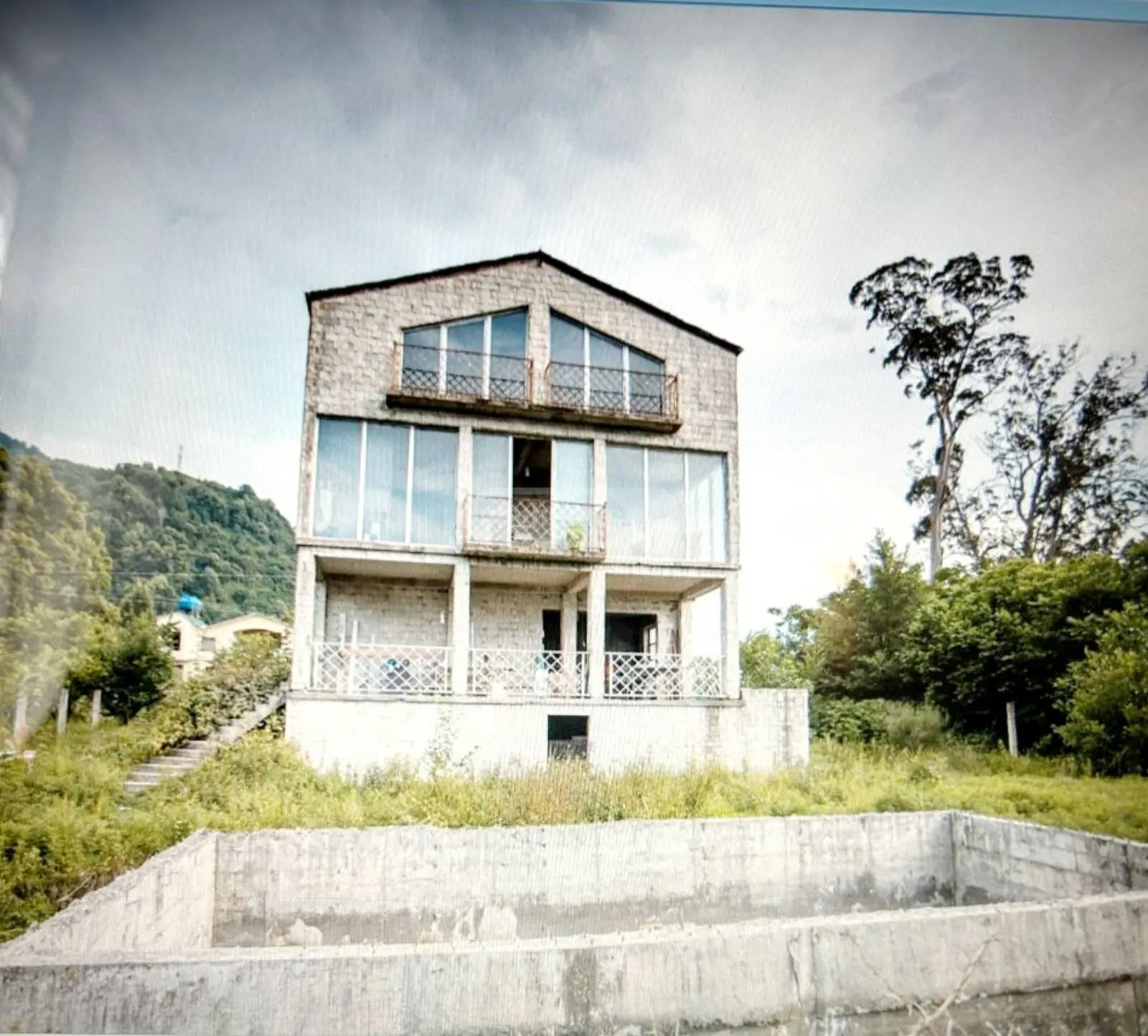 For Sale Mtliani Shenoba Commercial Space Khelvachauris Munitsipalitetshi view 1