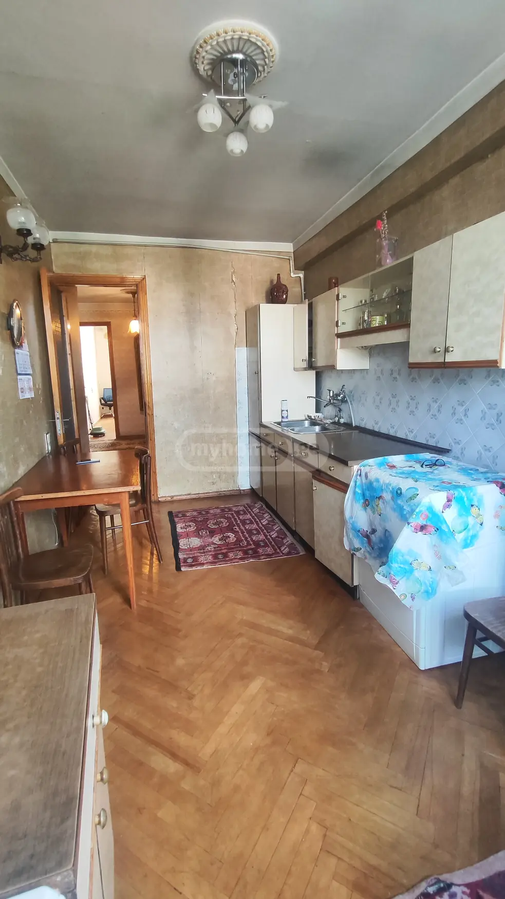 For Sale 4 Room Apartment, 6 of 12