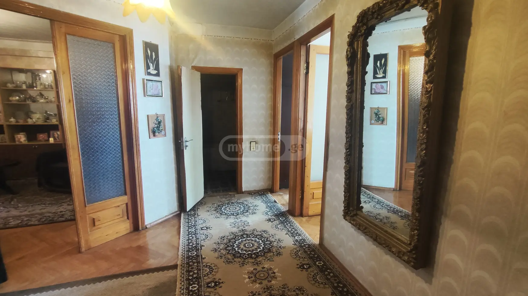 For Sale 4 Room Apartment, 2 of 12