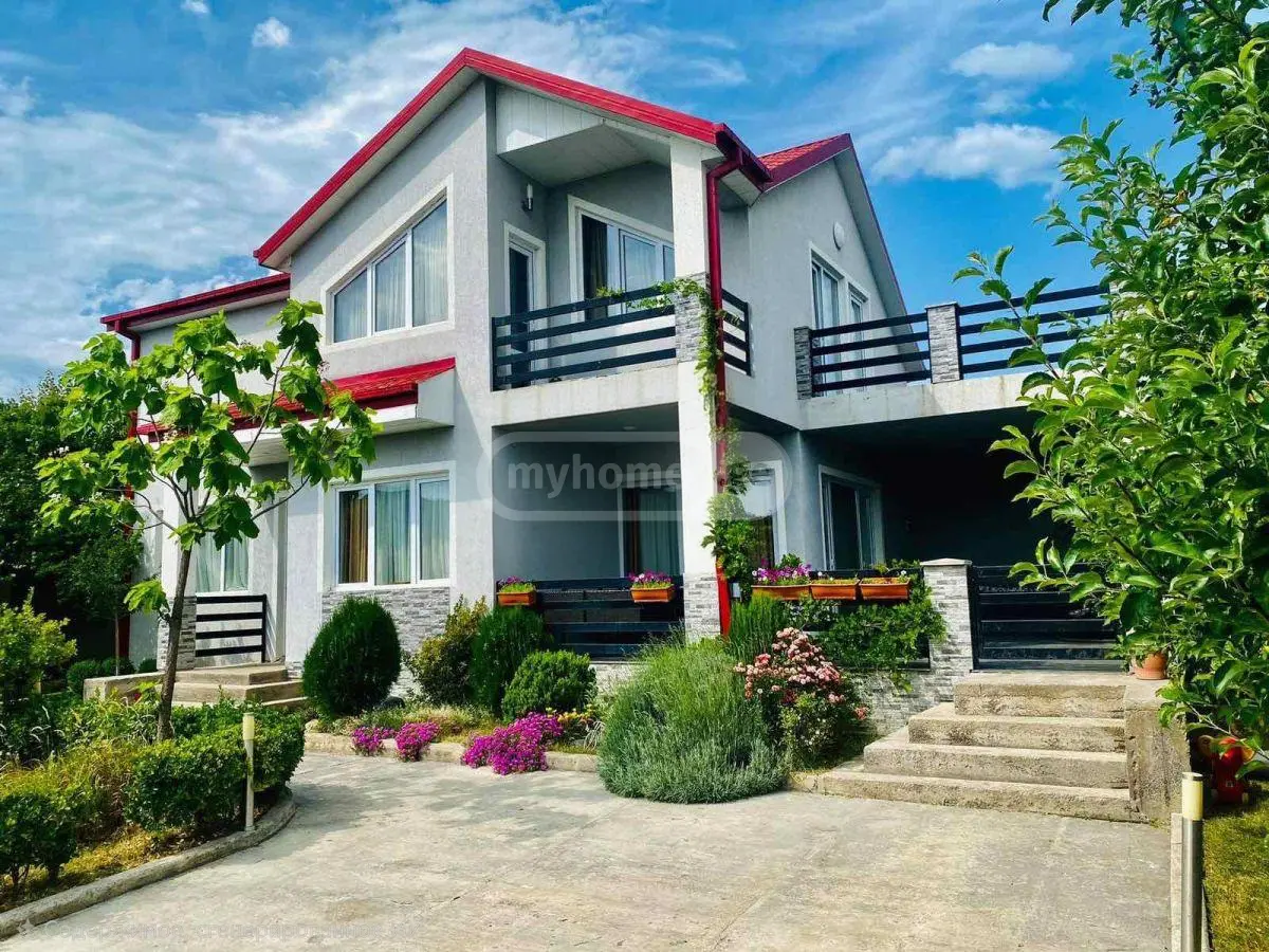 For Sale 4 Room Country House Dushetshi view 1