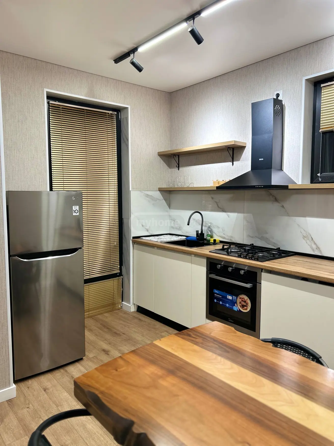 Daily Rent 10+ Room Sastumro Potshi view 3