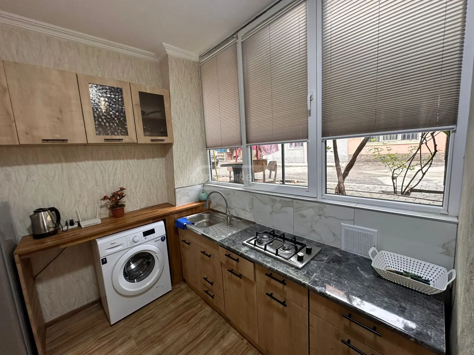 1 Room Flat Daily Rent. Sololaki view 15
