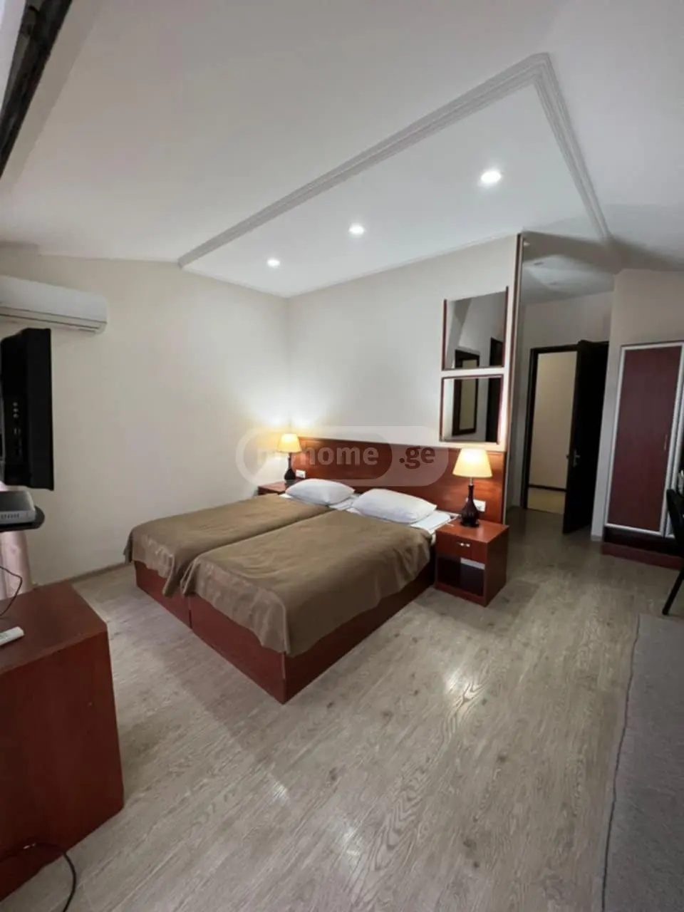 For Rent 10+ Room Sastumro Avlabarshi, 3 of 12