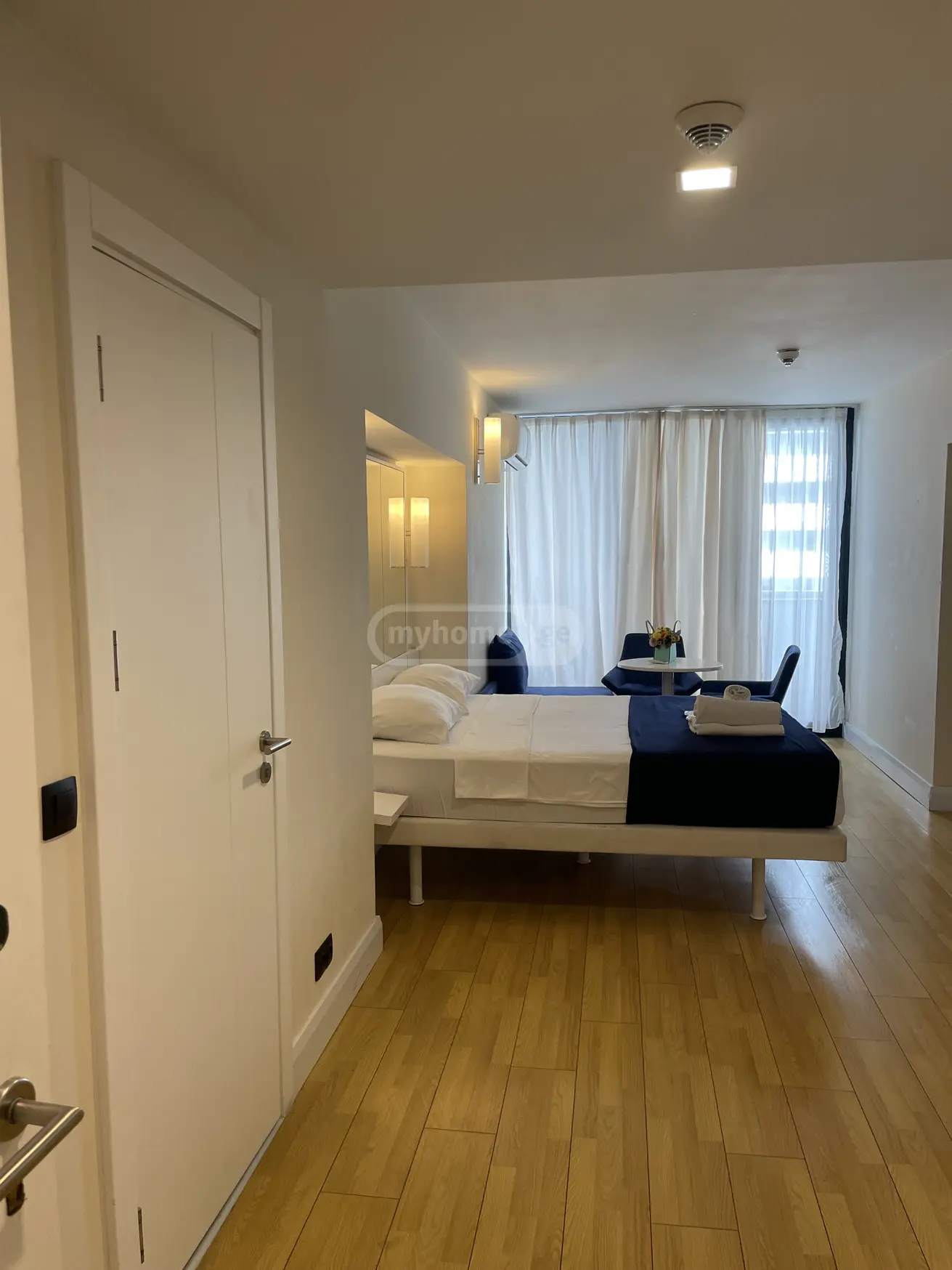 Daily Rent 1 Room Sastumro view 6