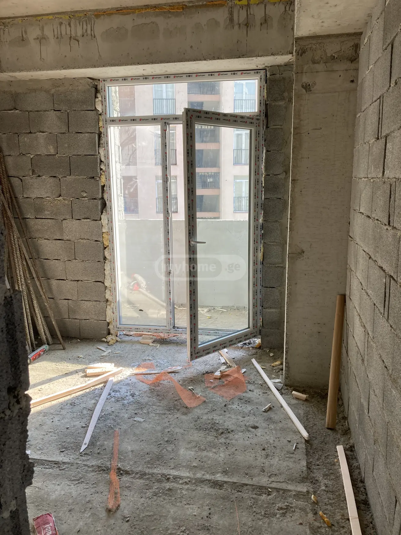For Sale 4 Room Apartment view 9