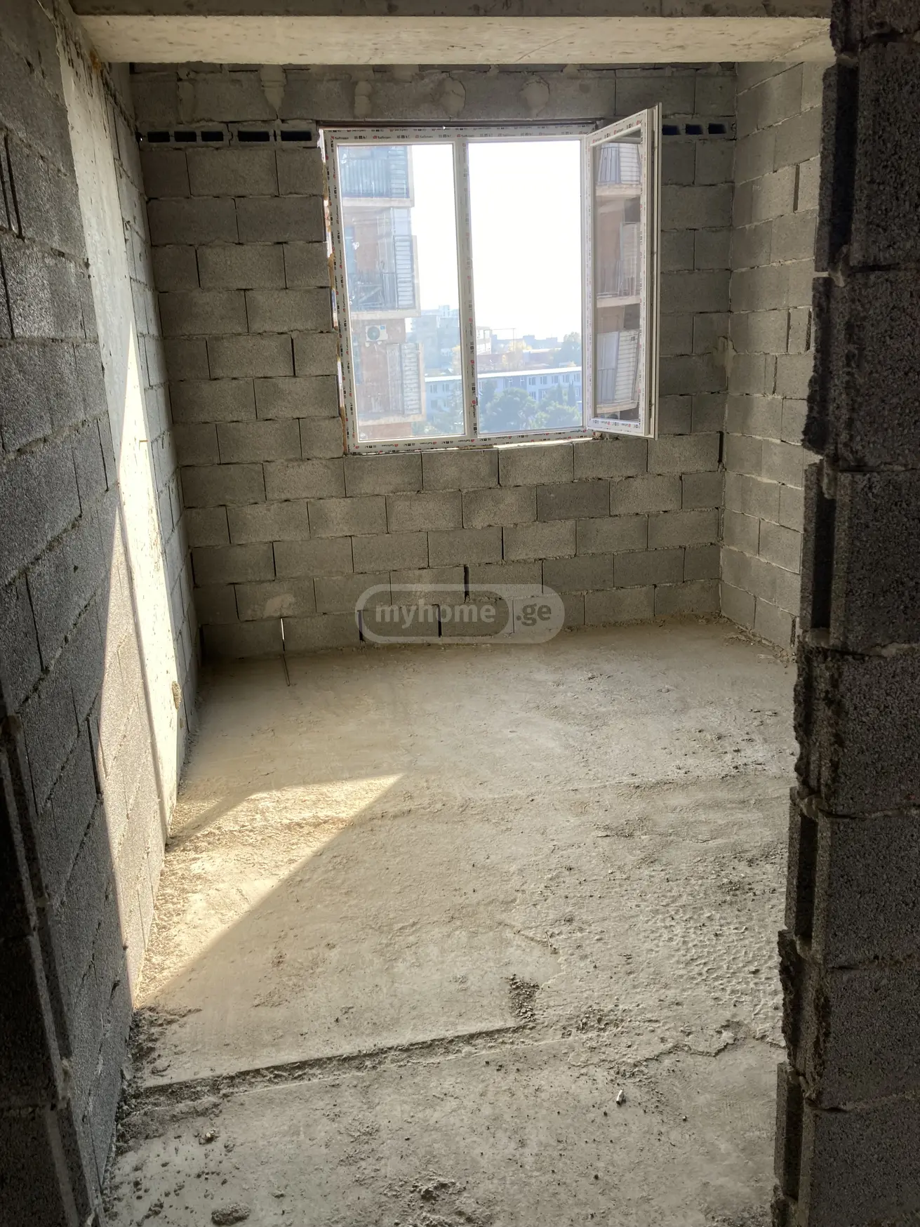 For Sale 4 Room Apartment view 7