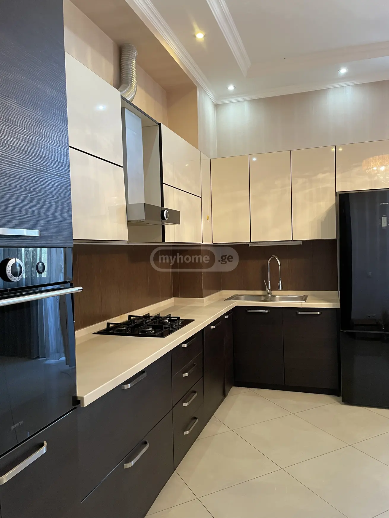 For Sale 3 Room Apartment, 4 of 12