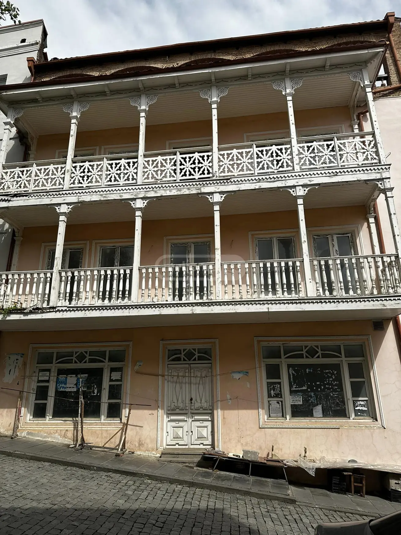 For Sale 10+ Room Sastumro Sighnaghshi view 10