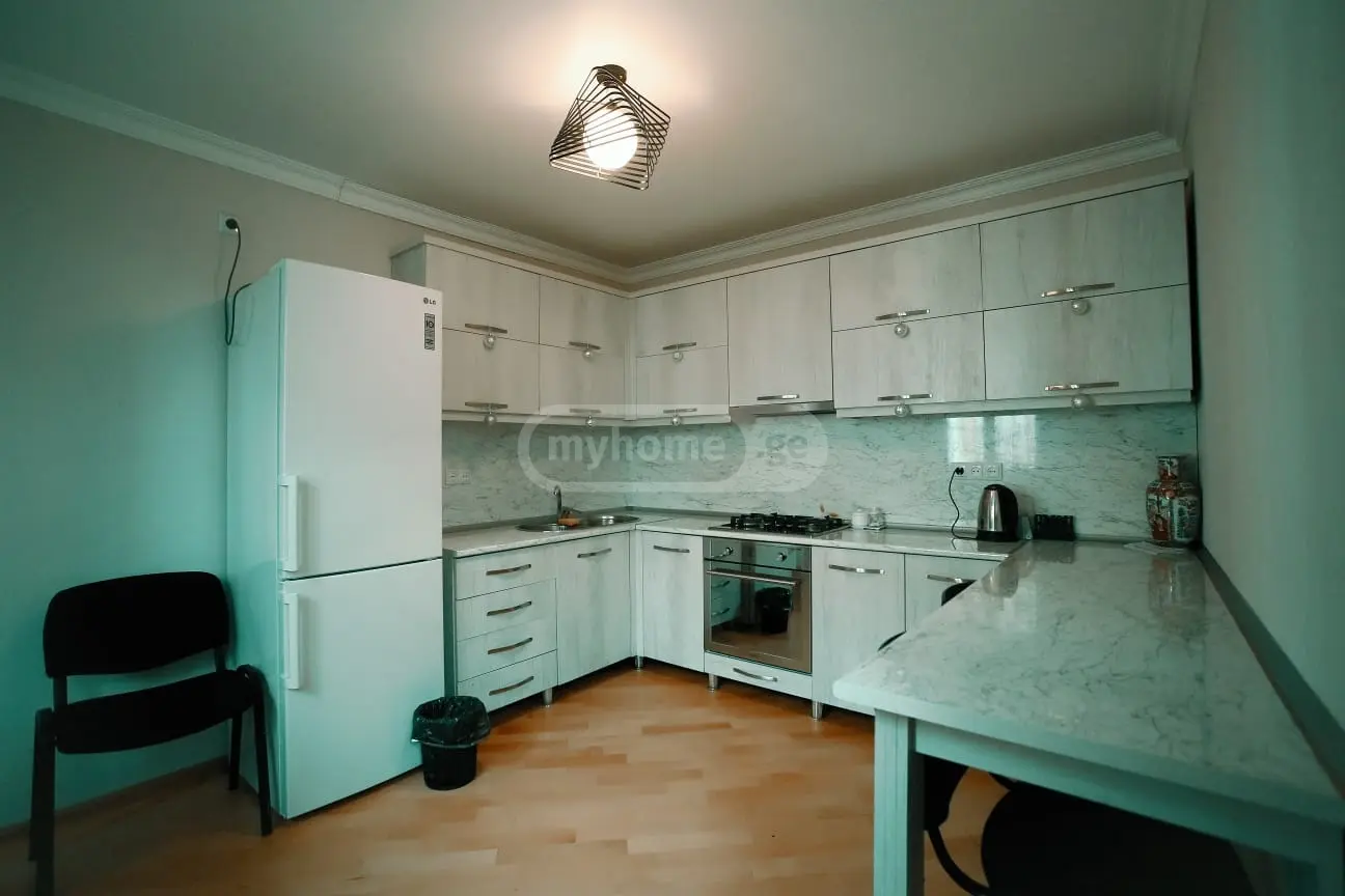 Daily Rent 8 Room Apartment Kutaisshi view 7