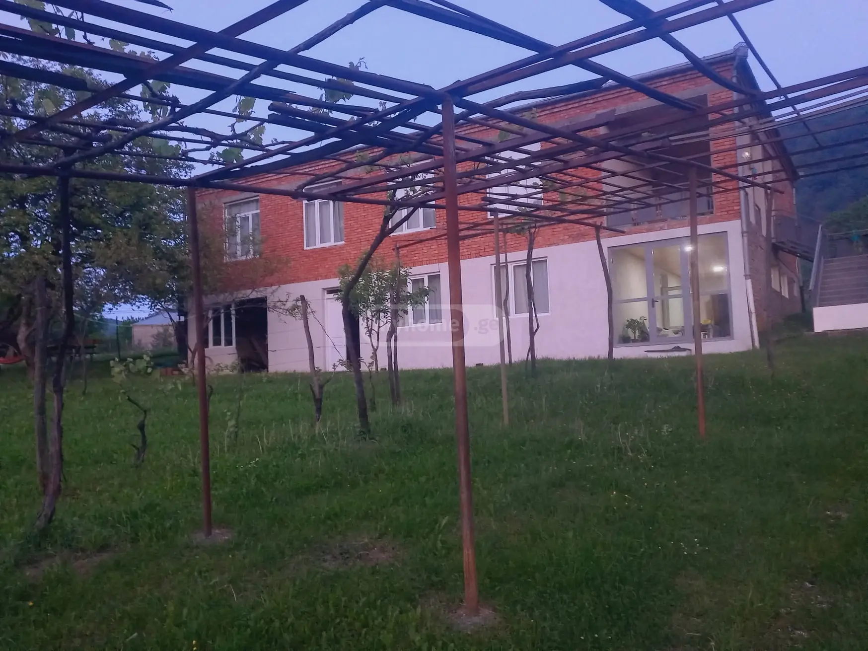 Посуточно 6-комната Частный дом в Ambrolaurshi view 5