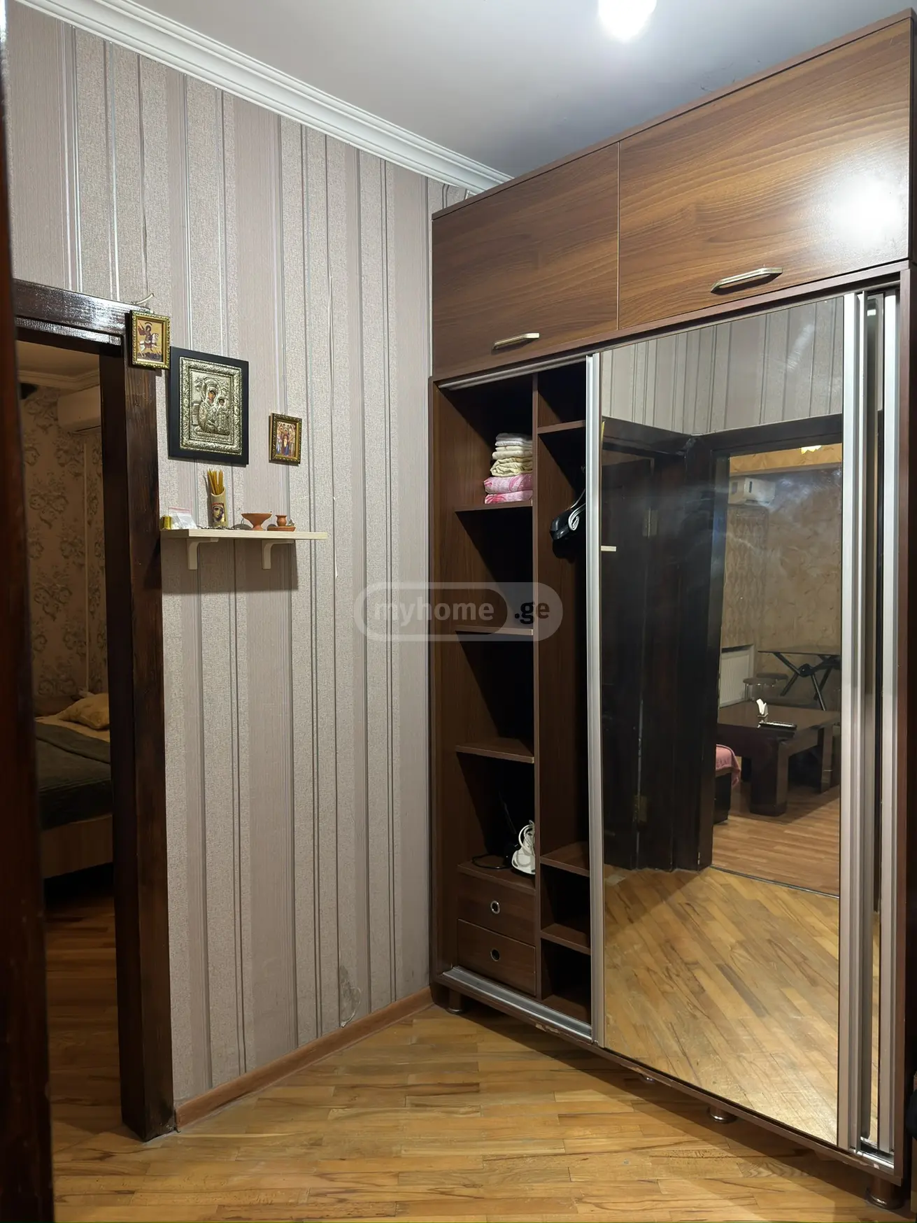 Daily Rent 4 Room Apartment Kutaisshi view 7