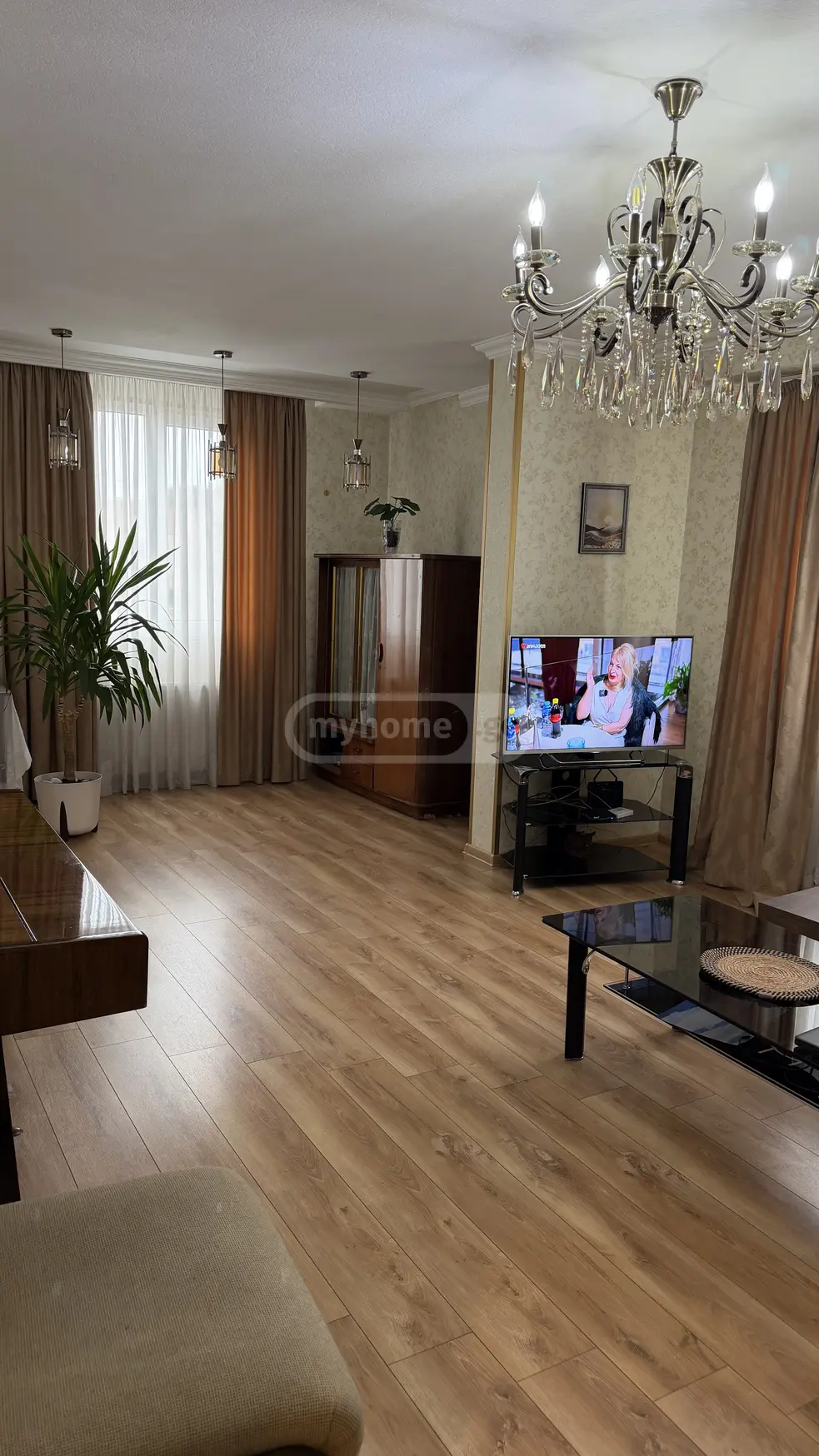 Продажа 3-комната Квартира view 2