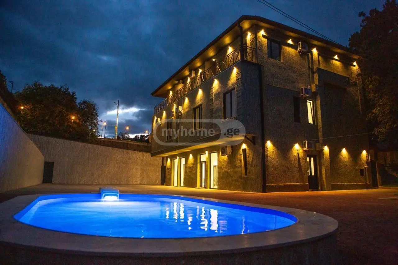 For Sale 10+ Room Sastumro Mtskhetashi, 1 of 12
