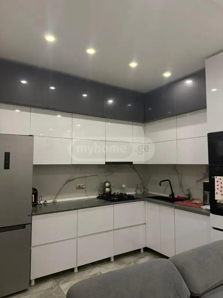 For Sale 3 Room Apartment view 1
